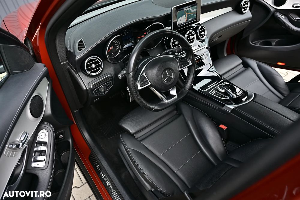 Mercedes-Benz GLC 250 d 4MATIC 9G-TRONIC AMG Line - 33