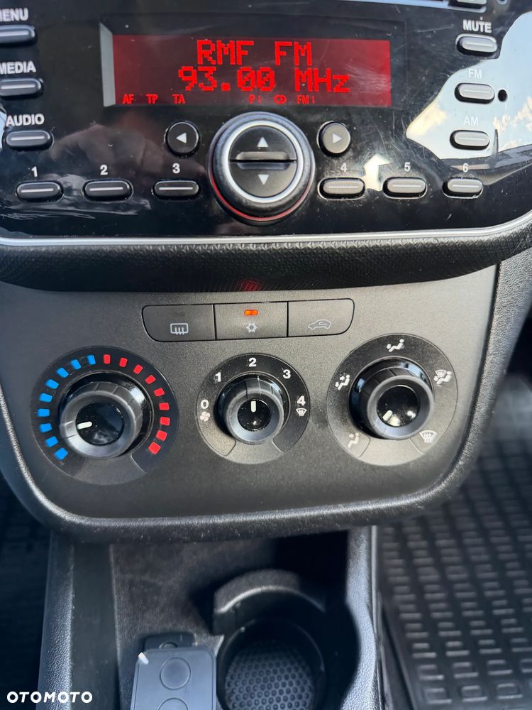 Fiat Punto 1.2 Easy - 13