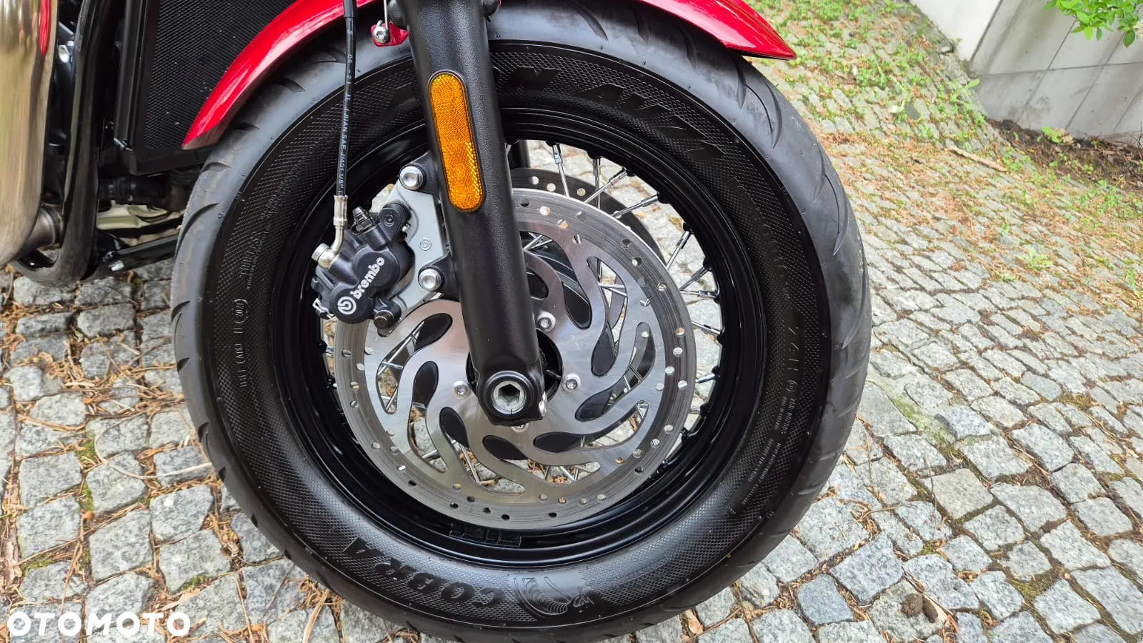 Triumph Bonneville Bobber - 15