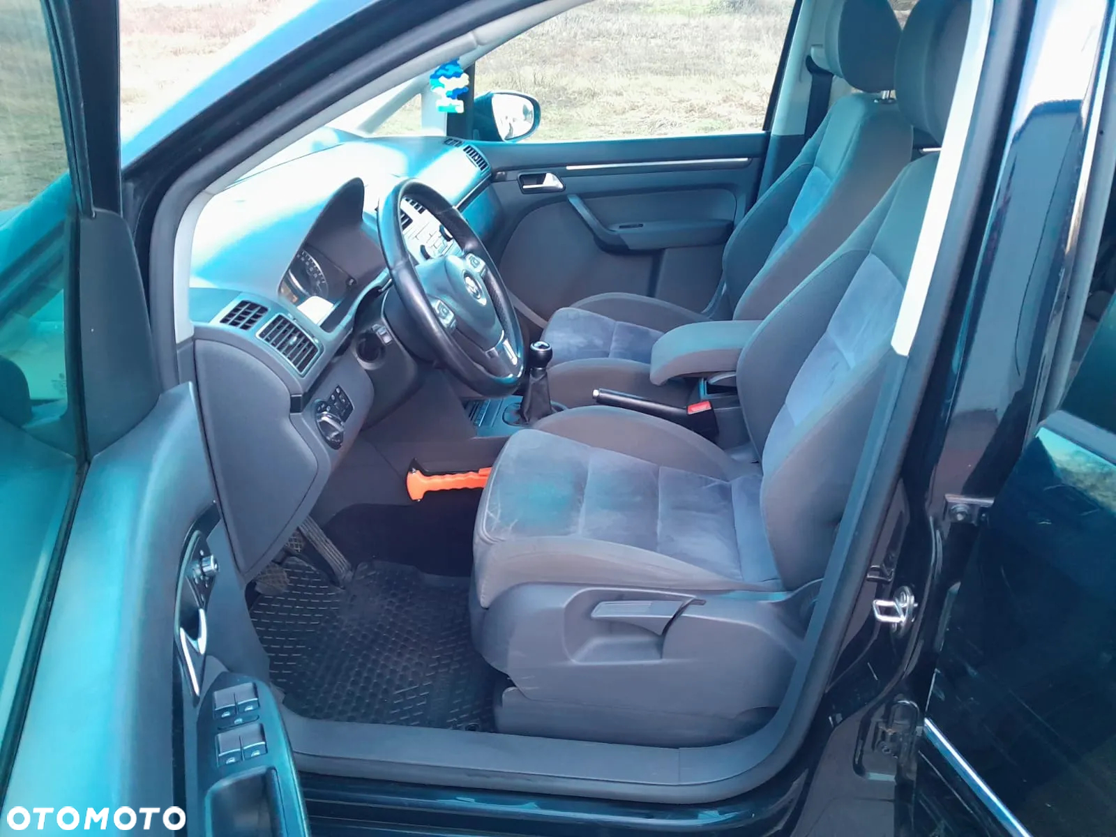 Volkswagen Touran - 5