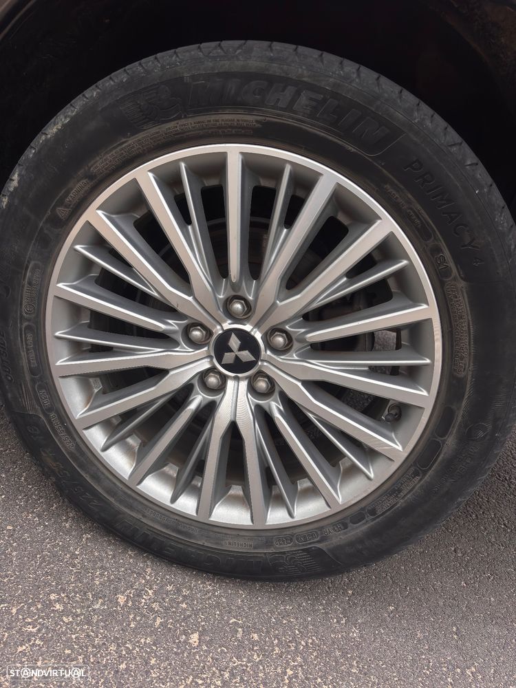 Mitsubishi Outlander 2.0 PHEV Intense Navi - 6