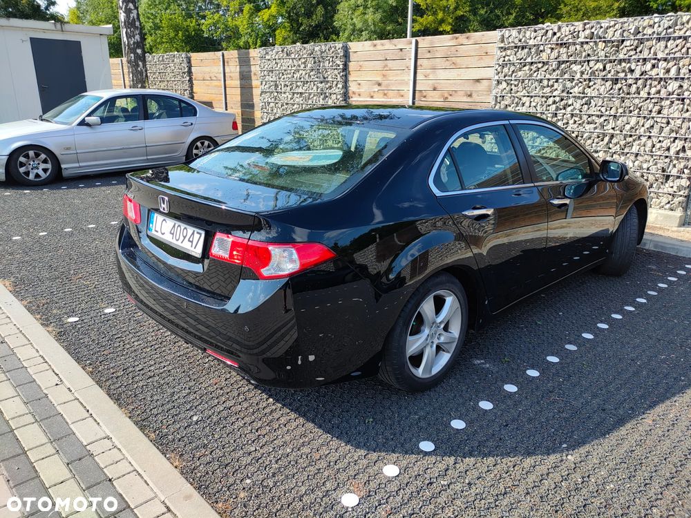 Honda Accord 2010 photo 3