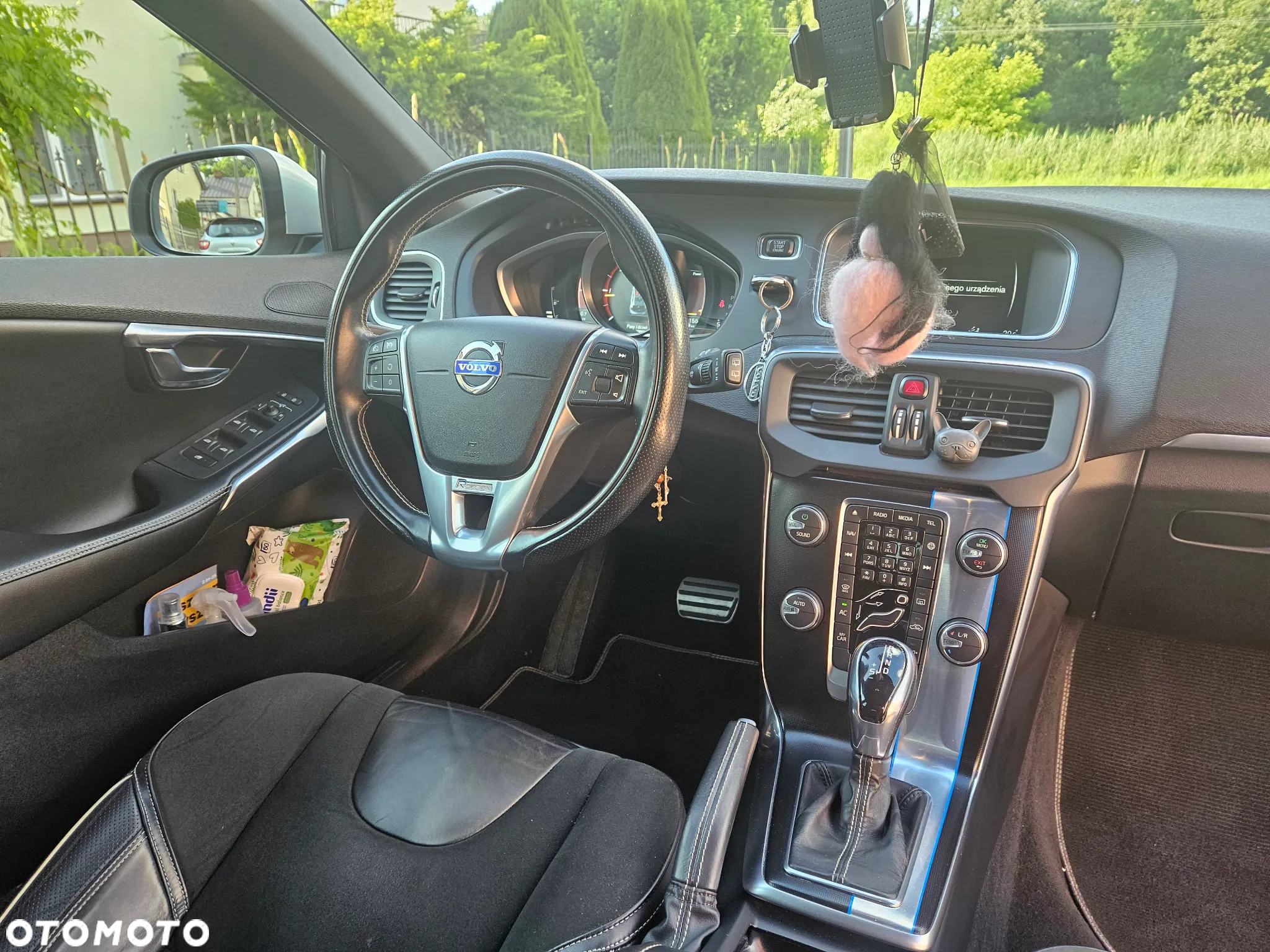 Volvo V40 D3 Geartronic RDesign - 16