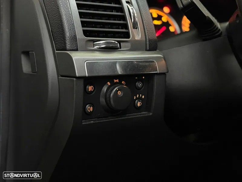 Opel Vectra Caravan 1.9 CDTi Executive - 27