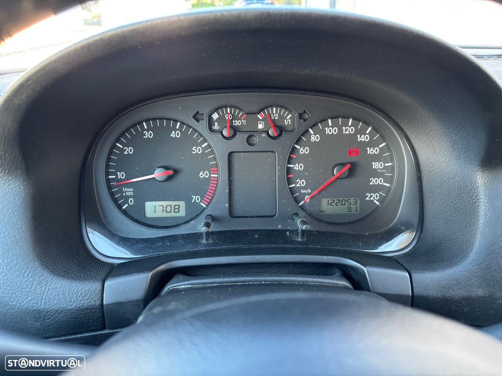 VW Golf 1.4i 25 Anos - 10