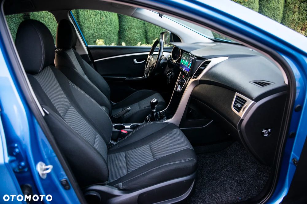 Hyundai i30 1.6 Comfort - 36