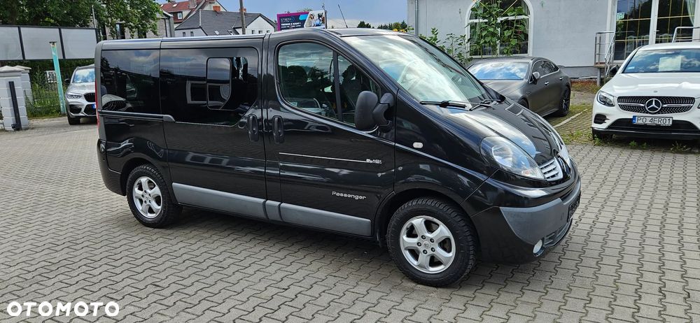 Renault Trafic 2.0 dCi 115 FAP Passenger Black Edition - 13