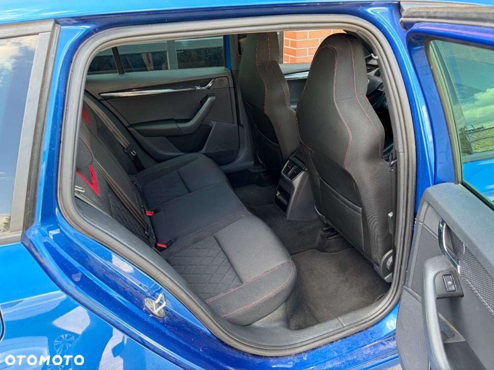 Skoda Octavia 2.0 TDI SCR 4x4 RS DSG - 16