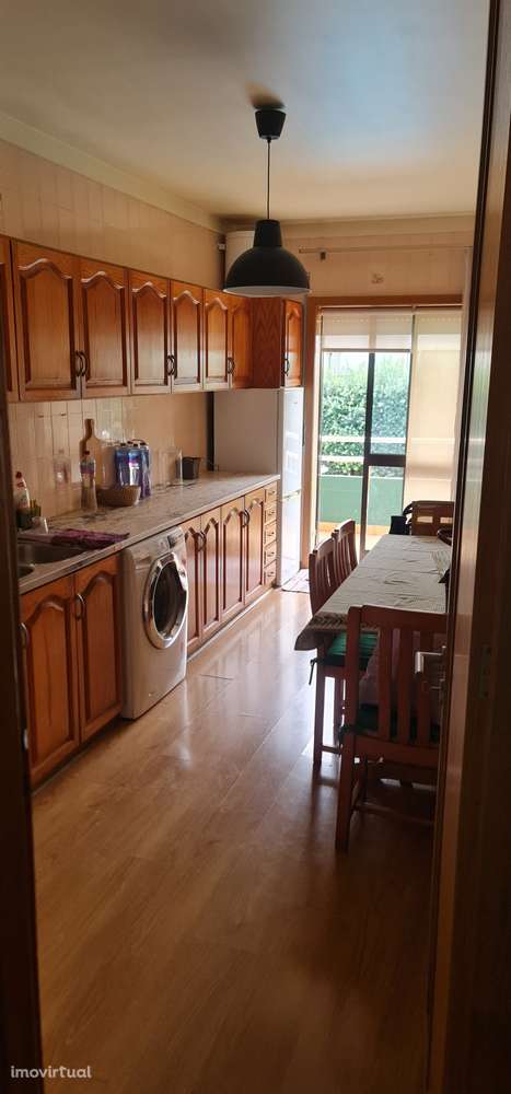 Apartamento T2 Premium Mobilado com Piscina e Garagem - Grande imagem: 4/14