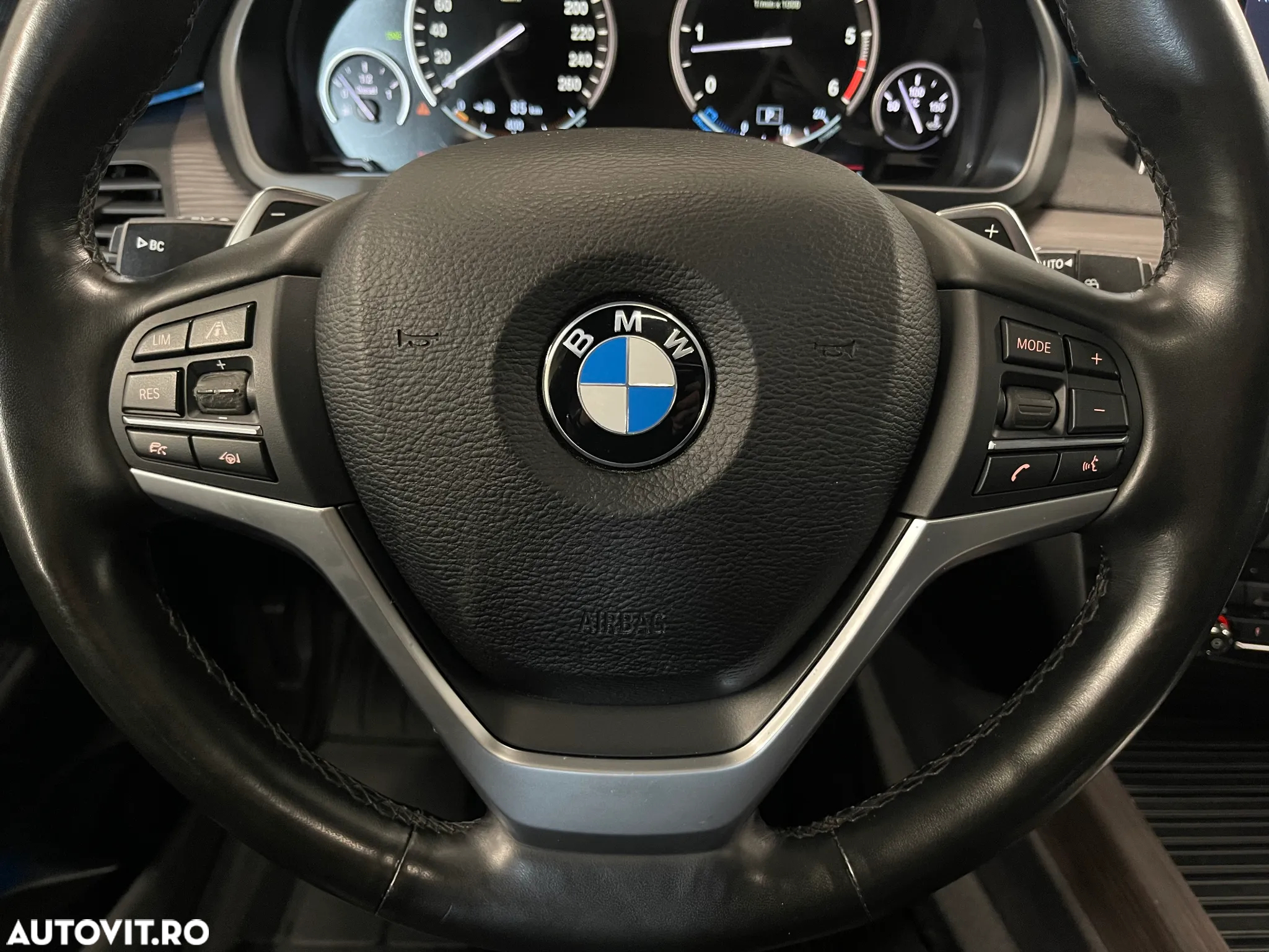 BMW X5 xDrive30d - 27