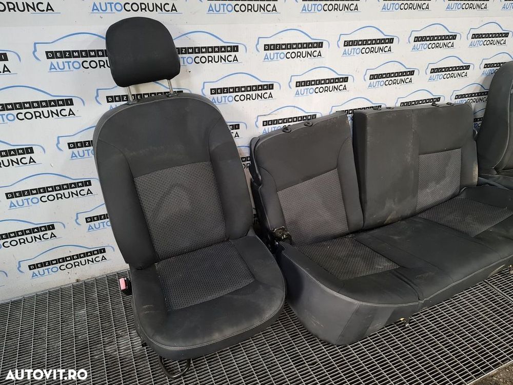Interior complet Dacia Duster 2010 - 2013 SUV 4 Usi (1309) Fără tetiere - 3