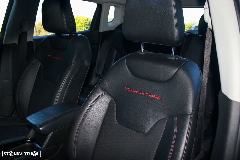 Jeep Compass 1.3 T4 4xe Auto Trailhawk - 36