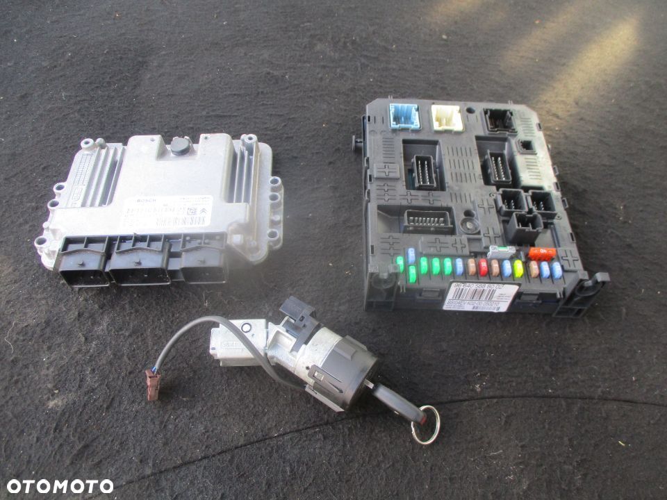 Zestaw startowy komputer BSI stacyjka Citroen C5 III 1,6 HDI - 1