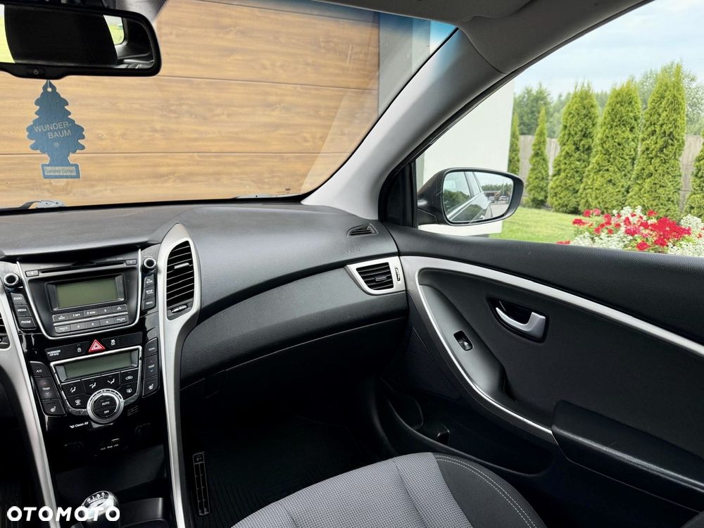 Hyundai i30 i30cw 1.6 CRDi Intro Edition - 19