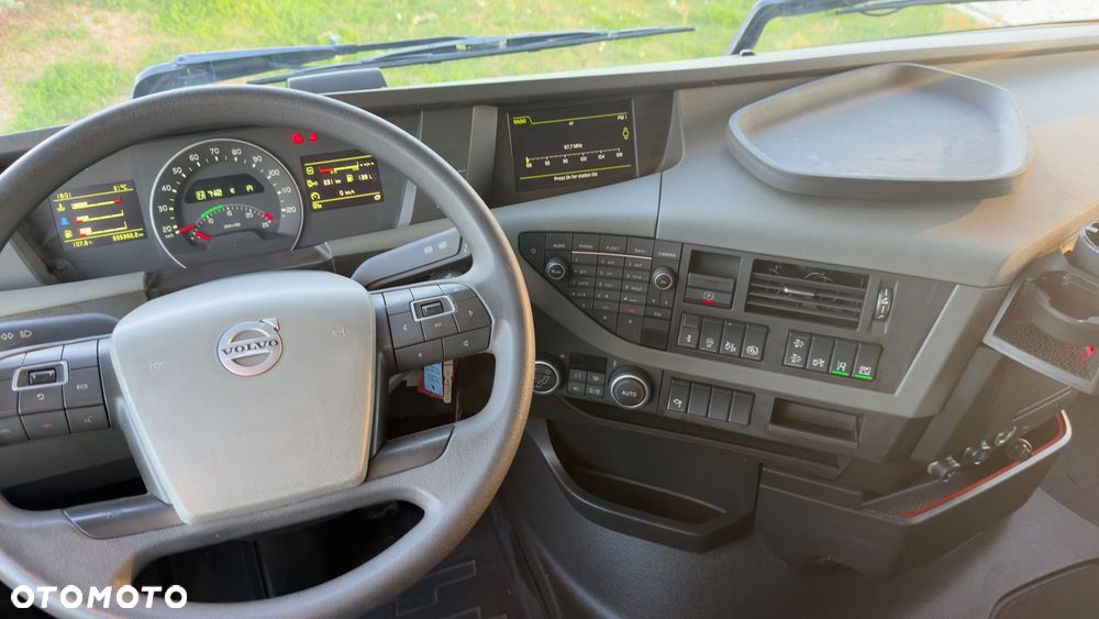Volvo FH 500 l OPONY 70% l STAN PERFEKCYJNY l 1 TURBINA l SERWIS ASO - 26