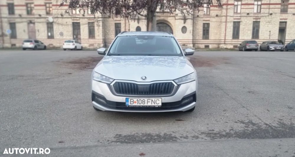 Skoda Octavia Combi Diesel 2.0 TDI DSG Ambition - 2