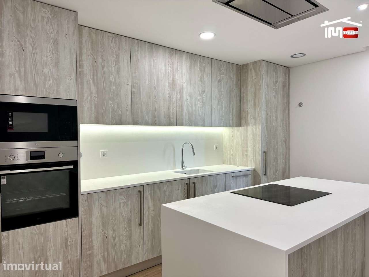 Incrivel Duplex com 292m2 - Grande imagem: 3/35