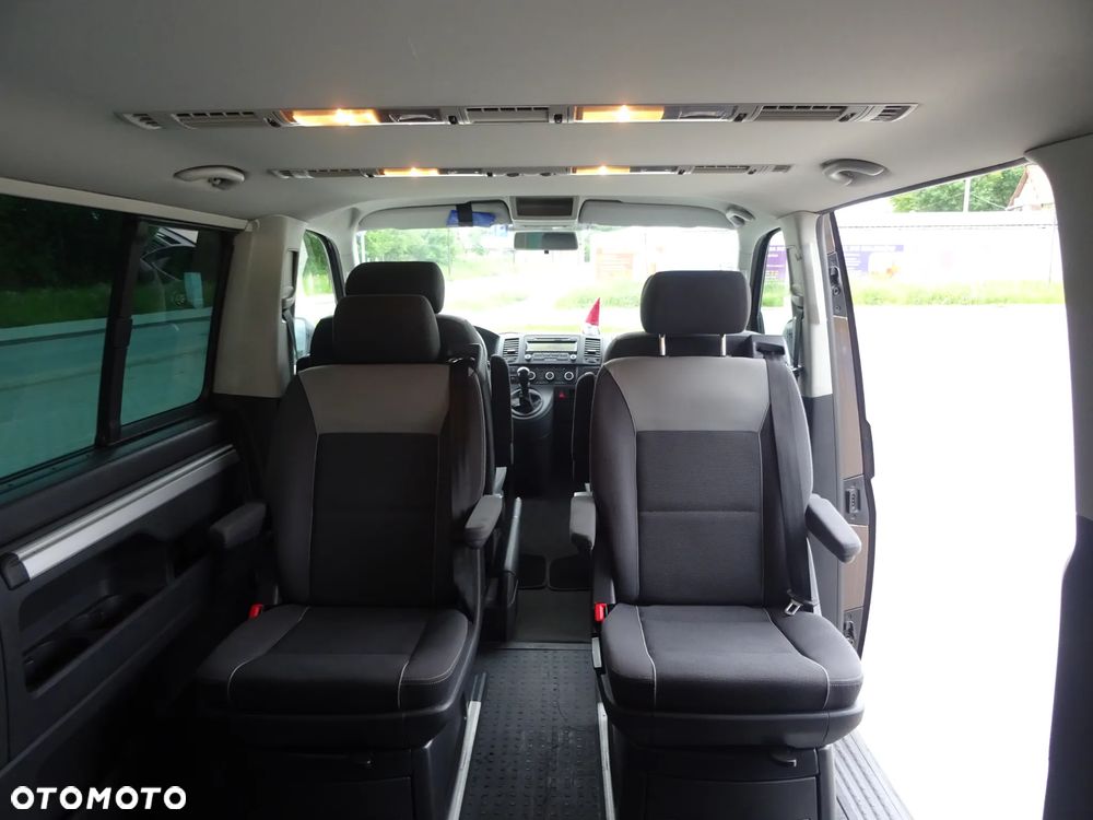 Volkswagen Multivan - 14