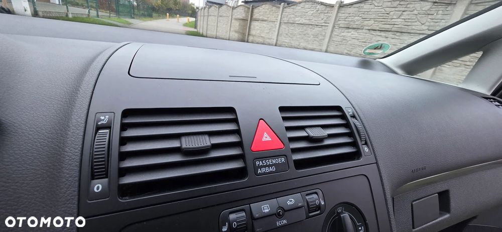 Volkswagen Touran 1.6 Trendline - 26