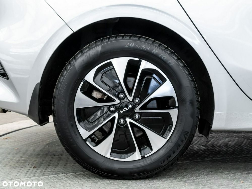 Kia Ceed 1.5 T-GDI M - 12