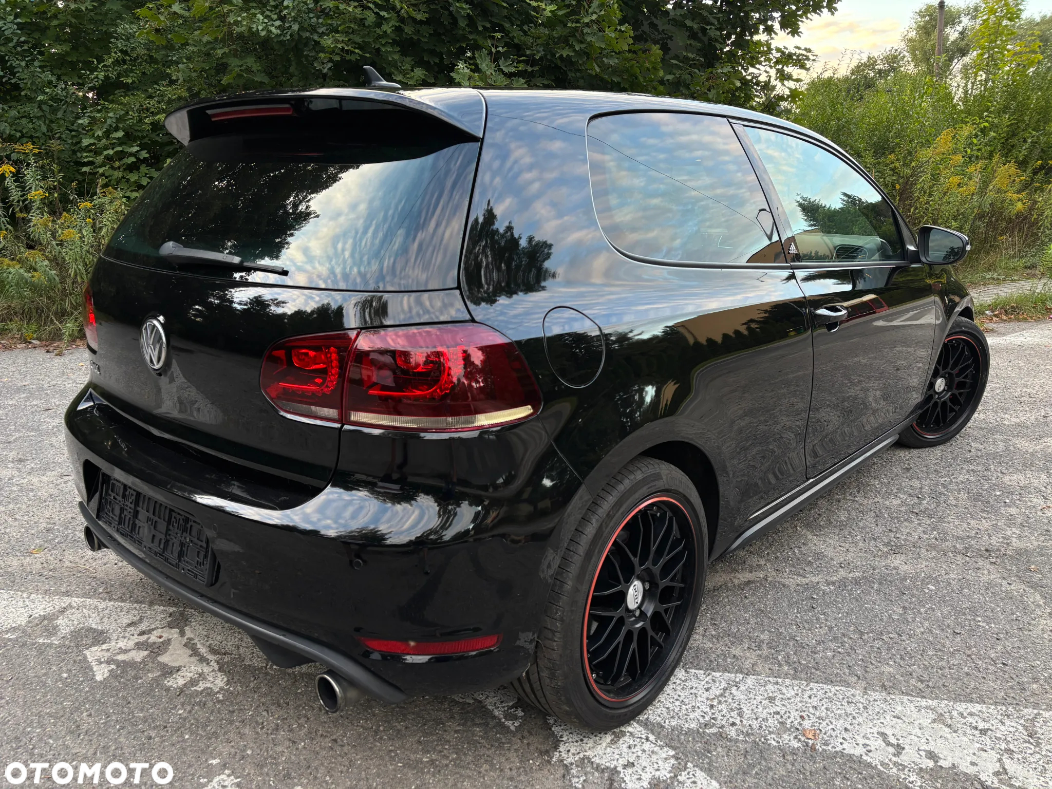 Volkswagen Golf 2.0 GTI adidas - 4