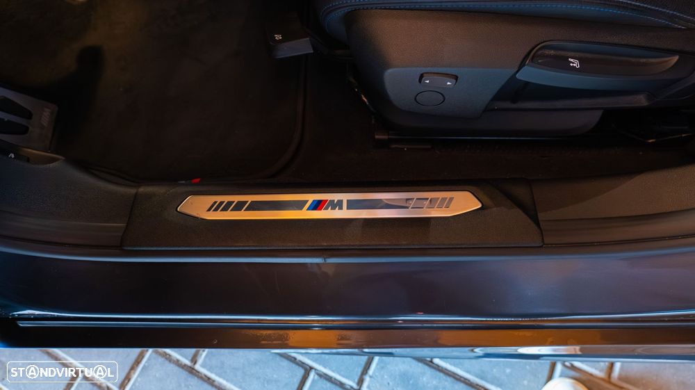 BMW 116 d Pack Desportivo M - 15