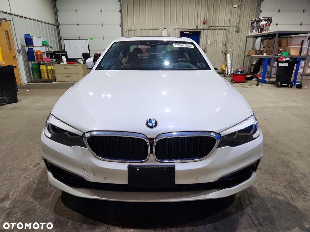BMW Seria 5 530i xDrive Sport Line - 6