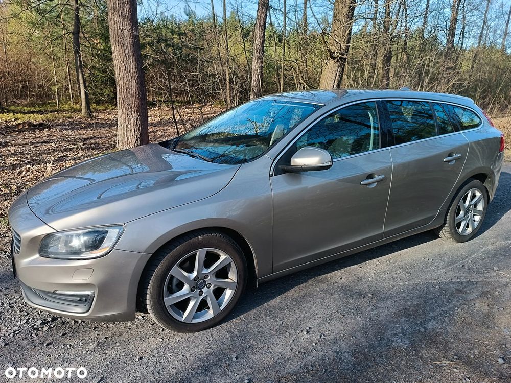 Volvo V60 D4 Momentum - 4