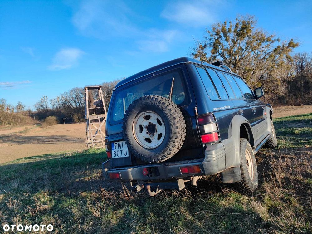 Mitsubishi Pajero - 3
