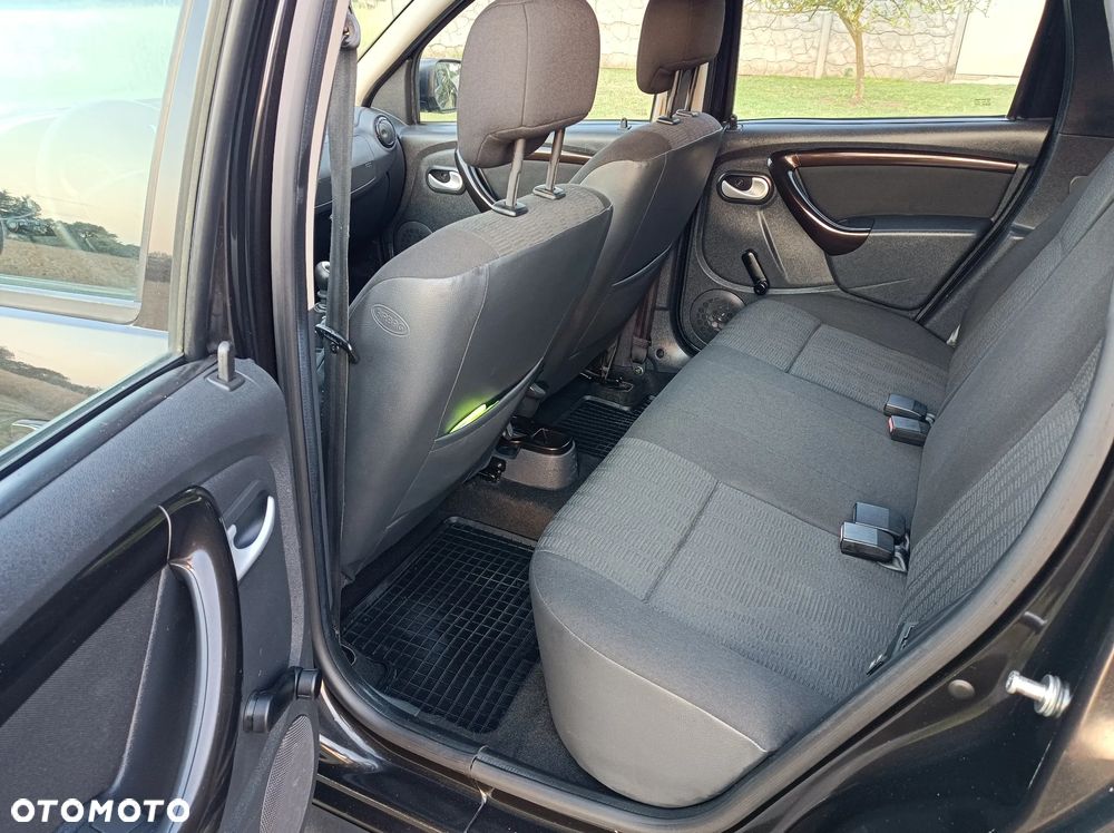 Dacia Duster 1.6 16V 4x4 Laureate - 8