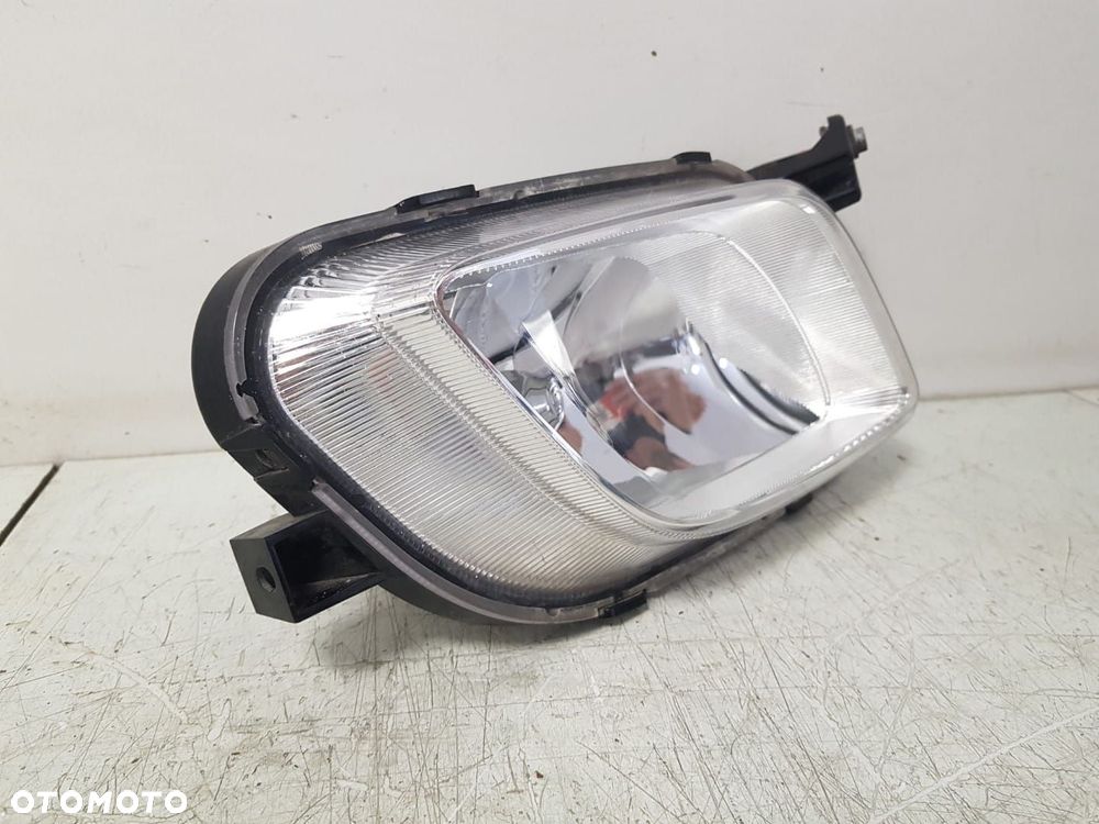 HALOGEN PRAWY PRAWA  Hyundai i800 iMAX H1 Grand Starex  92202-4h100 - 4