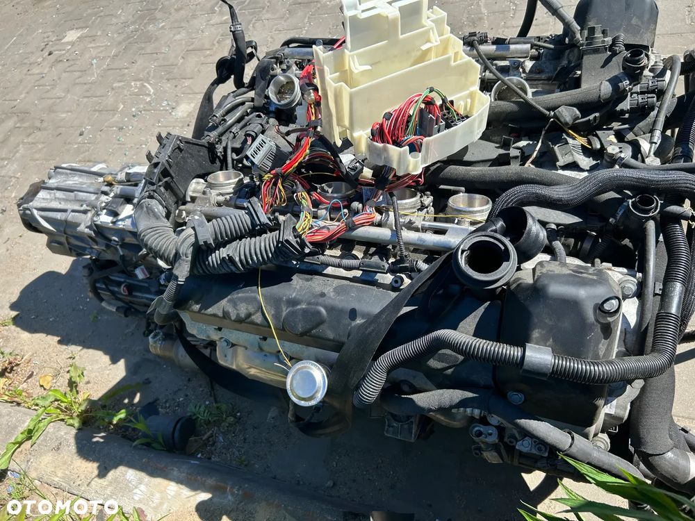 SILNIK KOMPLETNY BMW E60 E61 M5 E63 E64 M6 S85B50A - 2