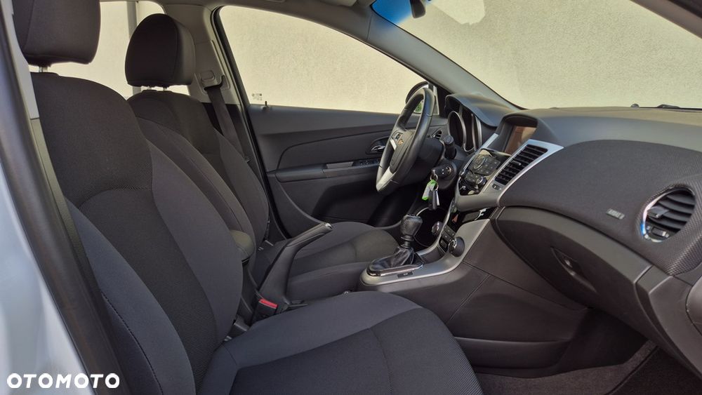 Chevrolet Cruze 1.6 LT+ - 18