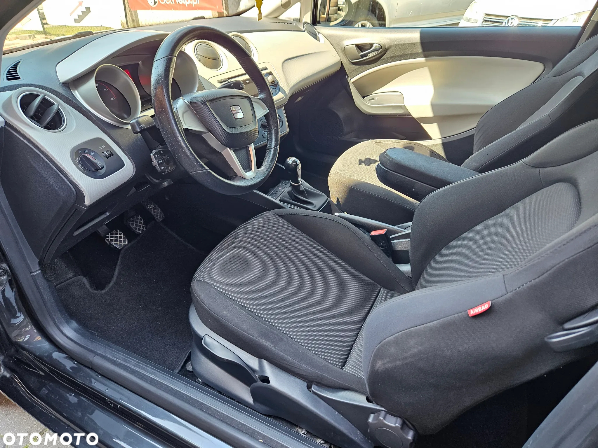 Seat Ibiza SC 1.6 16V Sport - 12