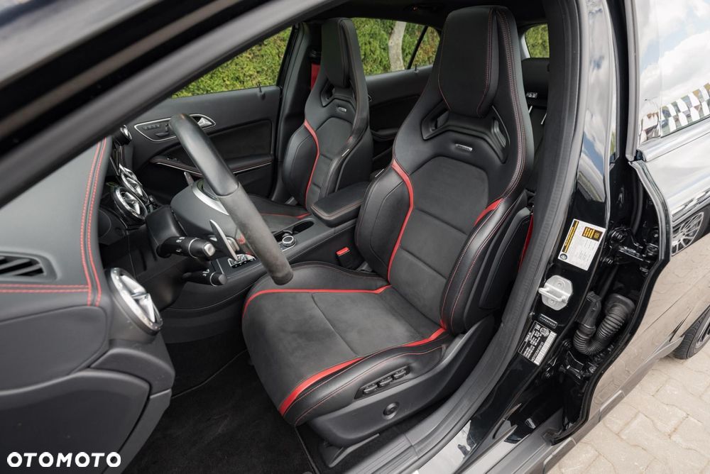 Mercedes-Benz GLA 45 AMG 4-Matic Edition 1 - 14