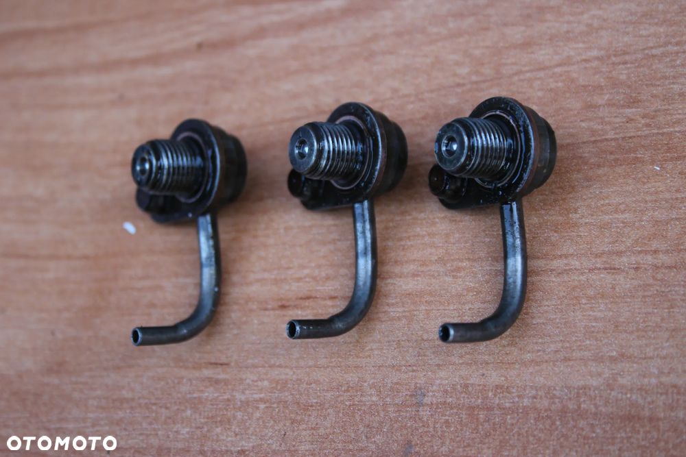 SMAROWNICA SMAROWNICZKA TŁOKA DYSZA OLEJOWA OPEL INSIGNIA A ASTRA J ZAFIRA C 2.0 TURBO A20NHT - 2