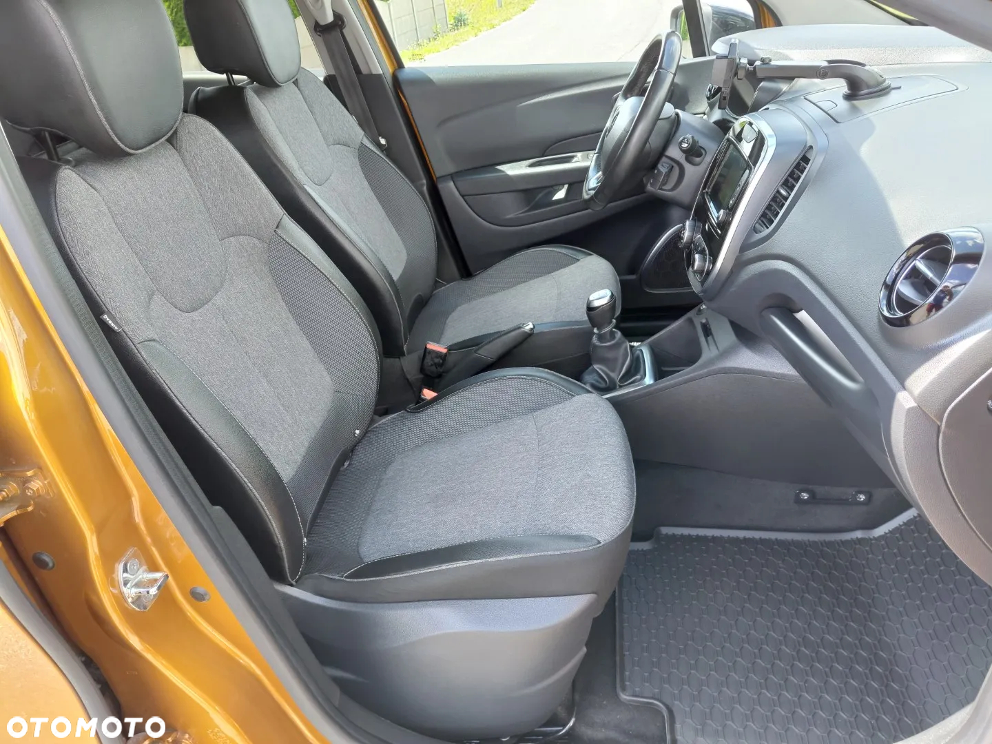 Renault Captur 1.3 TCe Intens - 17