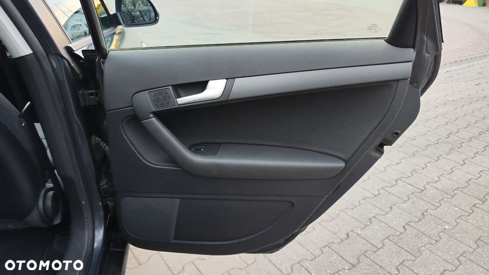 Audi A3 Sportback 1.6 Attraction - 25
