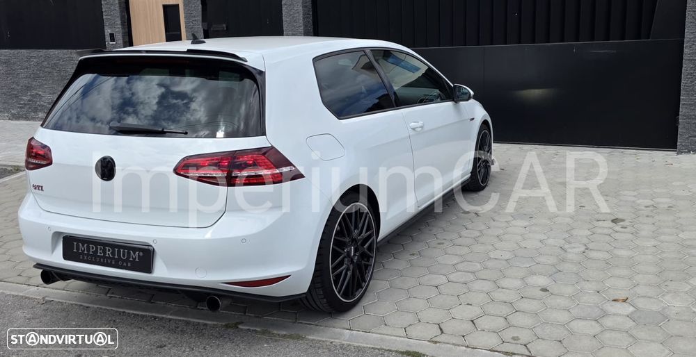 VW Golf GTI Performance BlueMotion DSG - 12