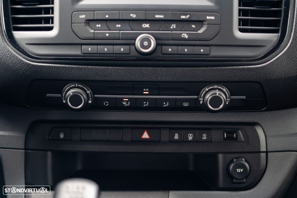 Opel Vivaro 1.5 CDTi L3H1 Essentia - 37