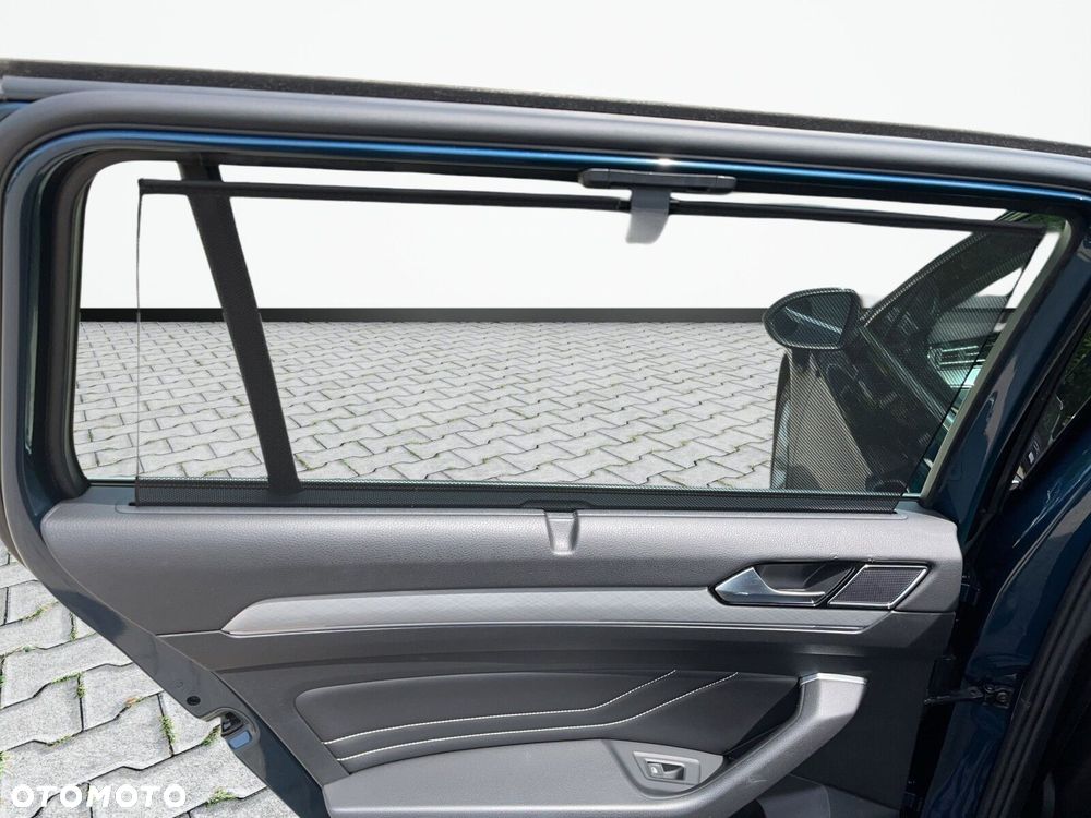 Volkswagen Passat Variant - 11