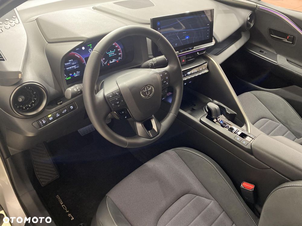 Toyota C-HR - 10