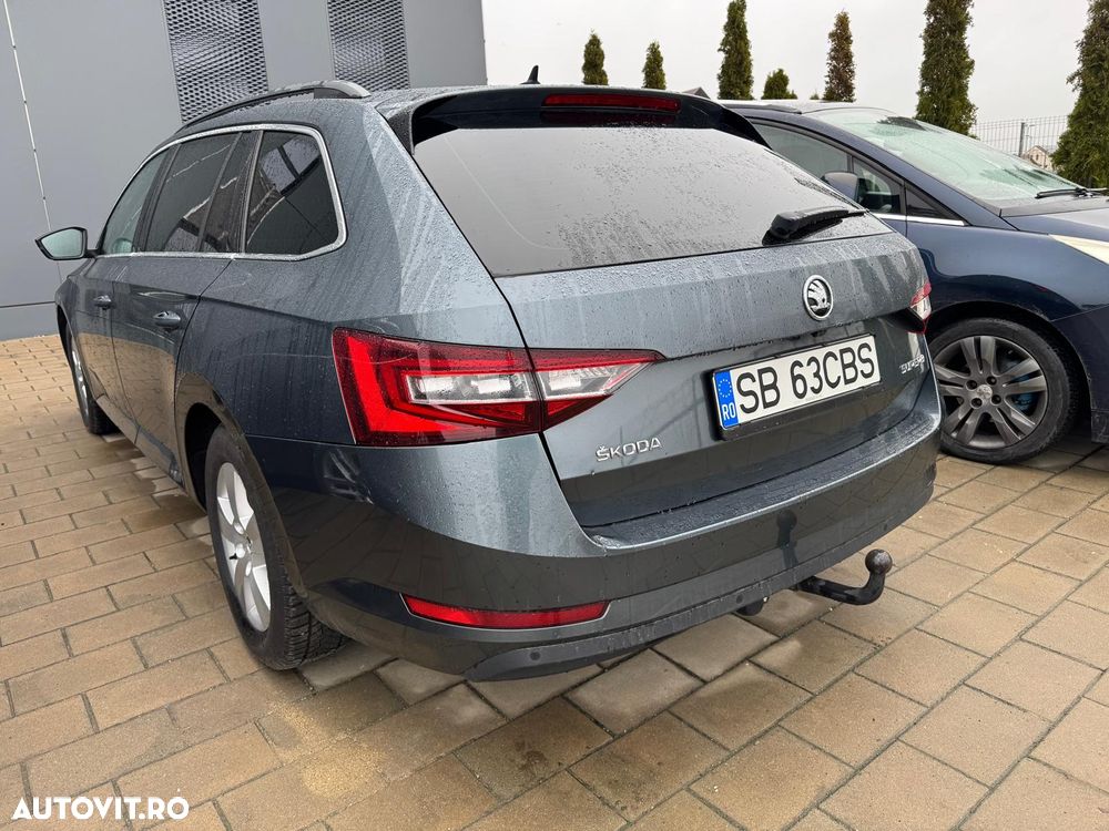 Skoda Superb 1.6 TDI DSG Ambition - 6