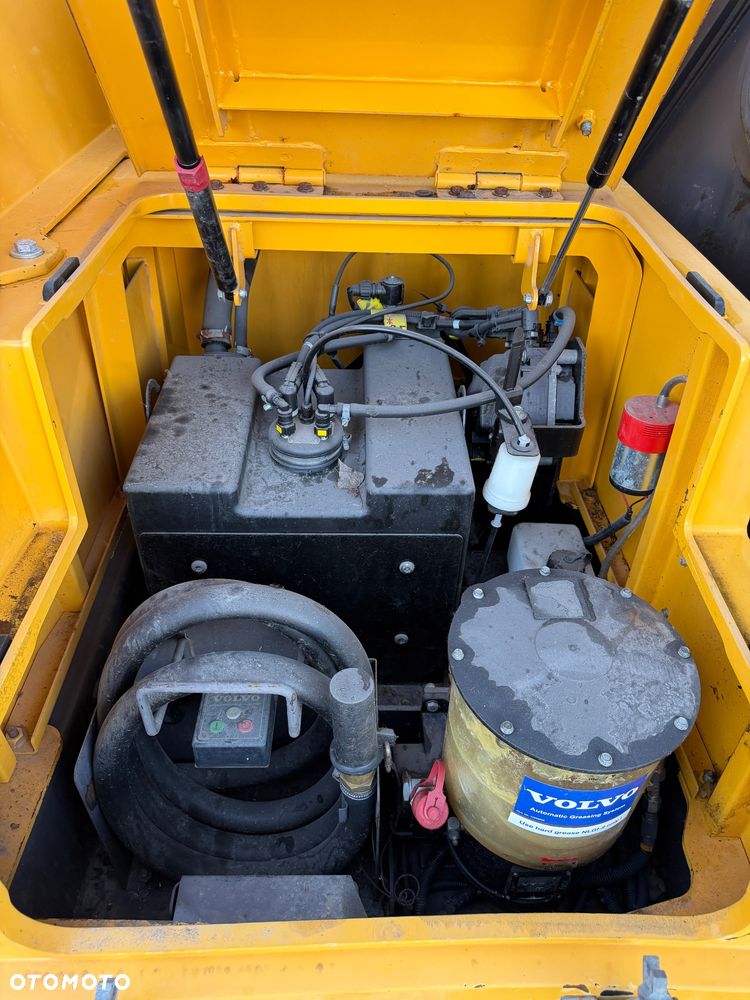 Volvo Ec 300 34-35 ton 2019 rok koparka gąsiennicowa - 17