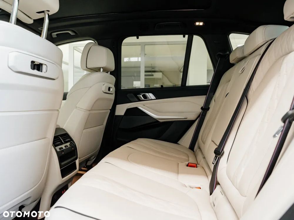 BMW X5 xDrive30d - 16