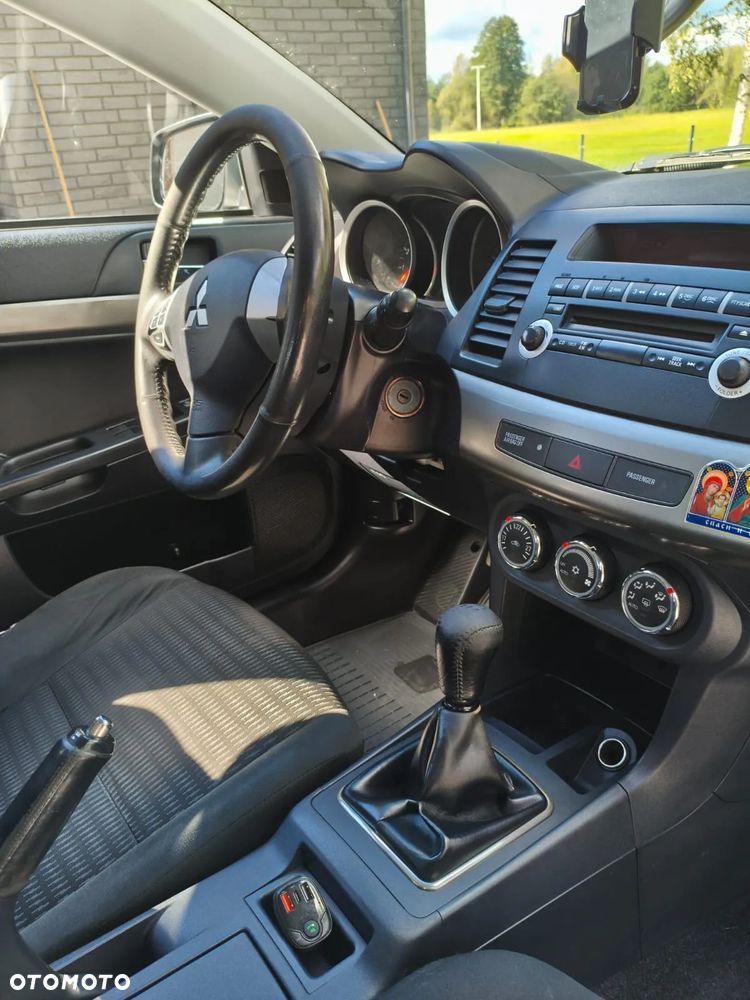 Mitsubishi Lancer - 4