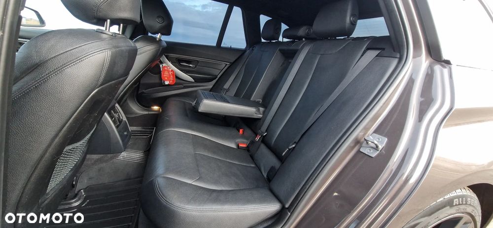 BMW Seria 3 318d DPF Edition Sport - 9