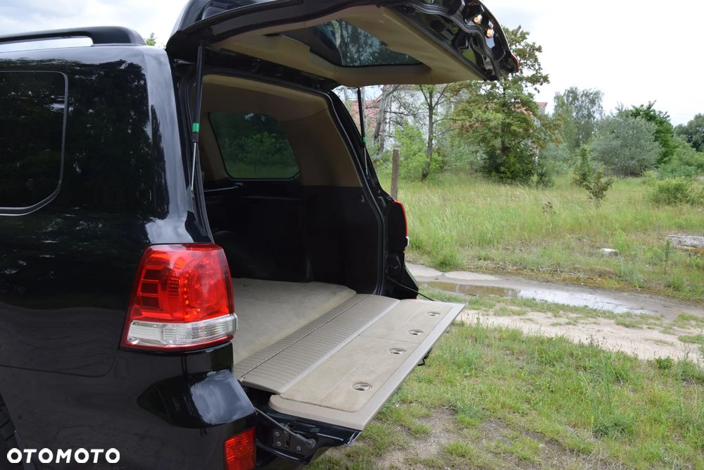 Toyota Land Cruiser LC 4.5 D-4D Sol - 29