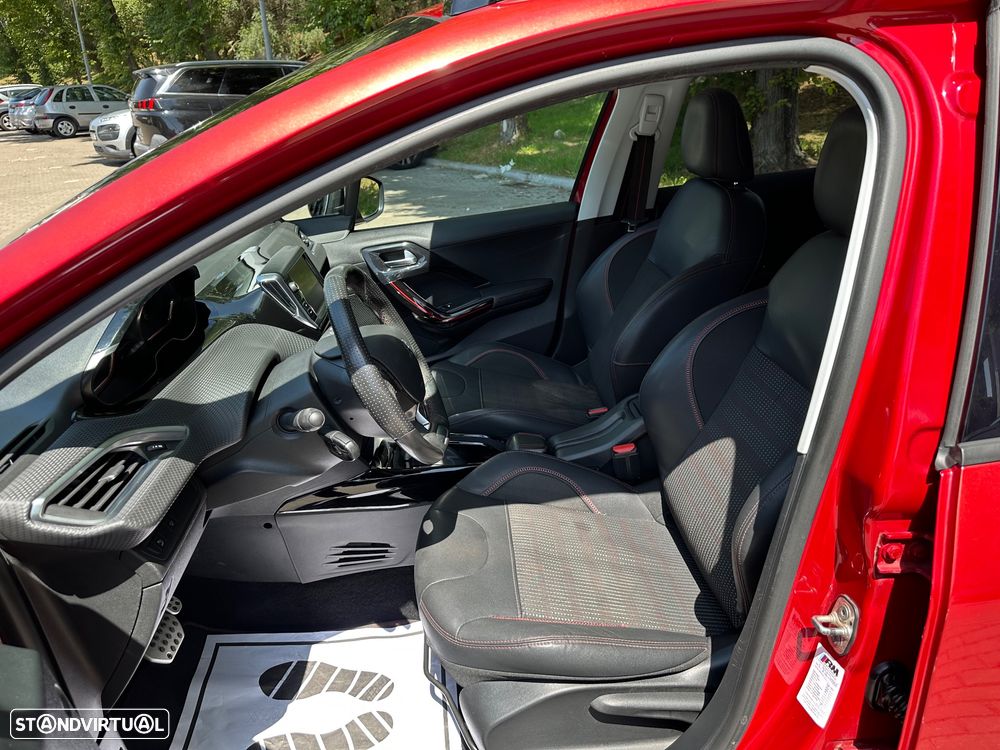 Peugeot 2008 1.2 PureTech GT Line EAT6 - 10