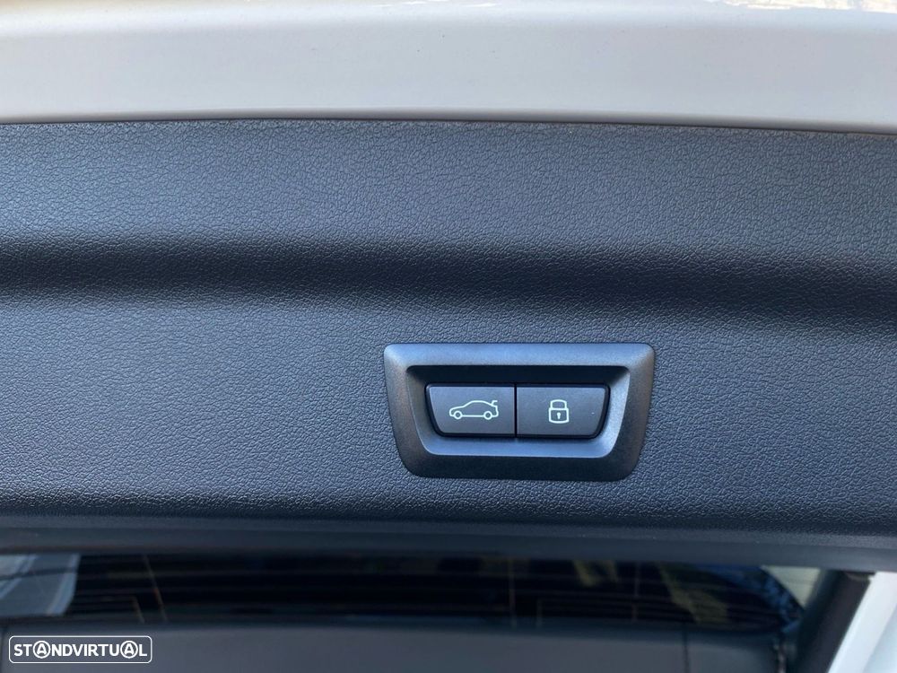 BMW iX1 xDrive30 Pack Desportivo M - 24
